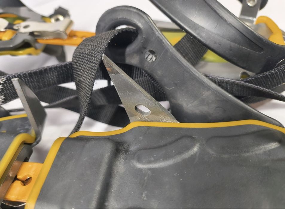 Coltari manuali Black Diamond Contact Strap Petzl Grivel