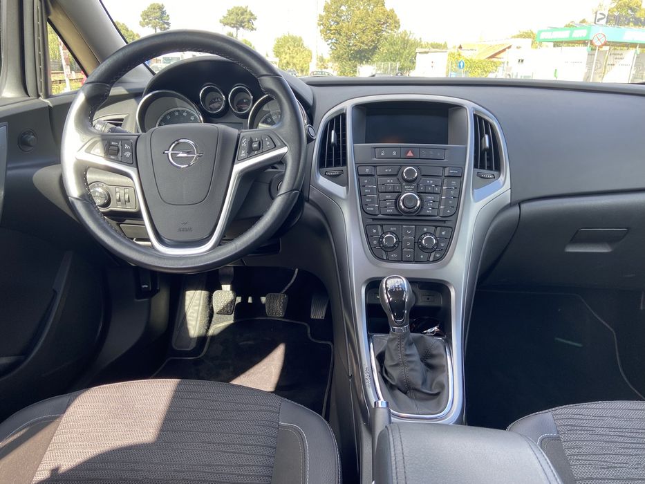 Opel Astra Sedan 1.4 Turbo 140 CP | 34.000 km | Euro 6 | 2017