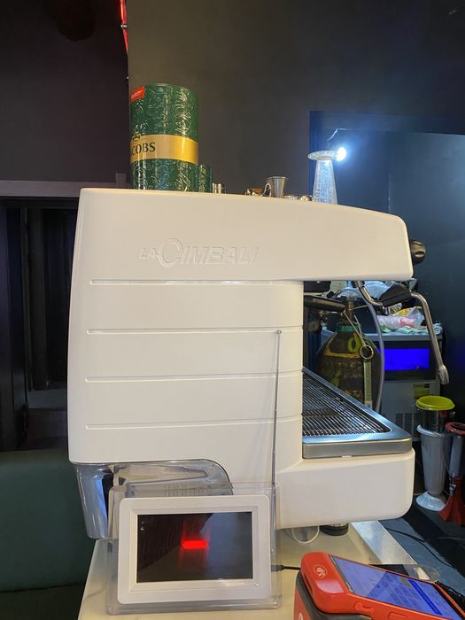 Продам кофемашину la Cimbali M23up
