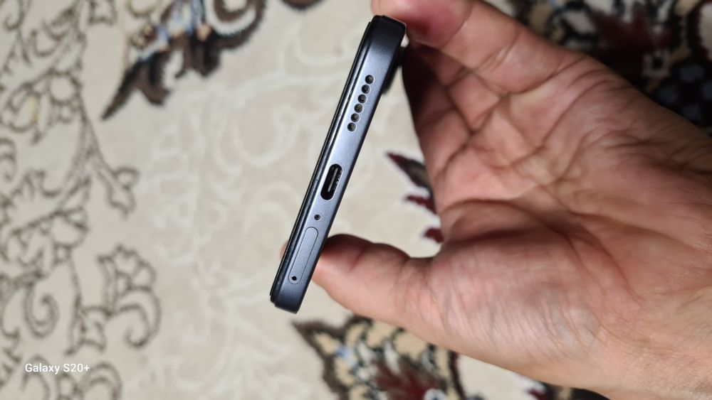 Vivo v60 lite. 128/8+8