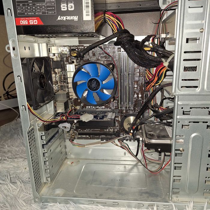 Компьютер последняя версия ос logycom, все нужное в комплекте