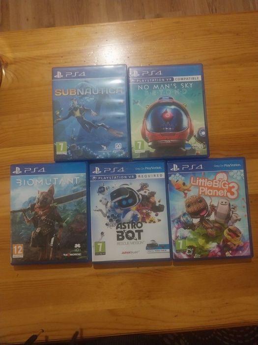 PlayStation 4 Pro 1tb с VR и камера, контролери и игри