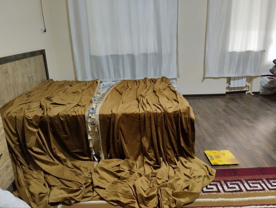 Parda tyul  sotiladi
