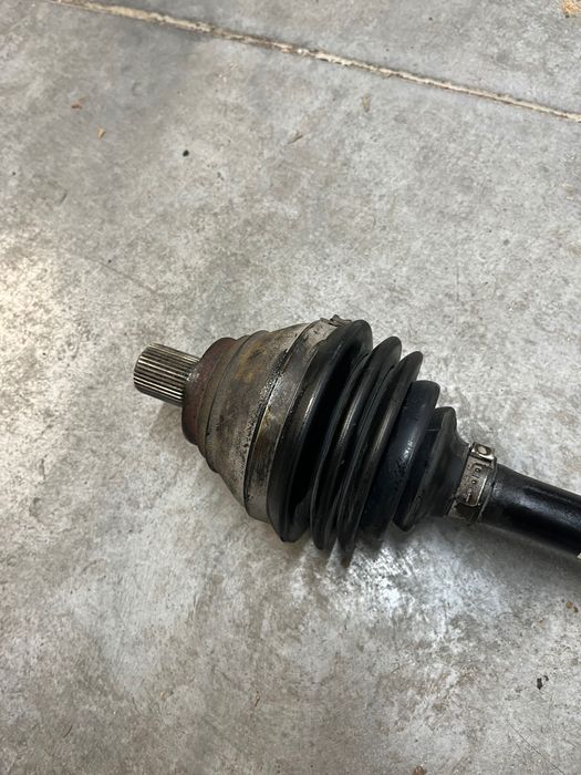 Предни полуоски за Vw Passat CC B7