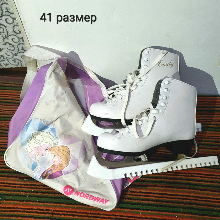 Коньки разных размеров. Konkilar har xil razmerli.