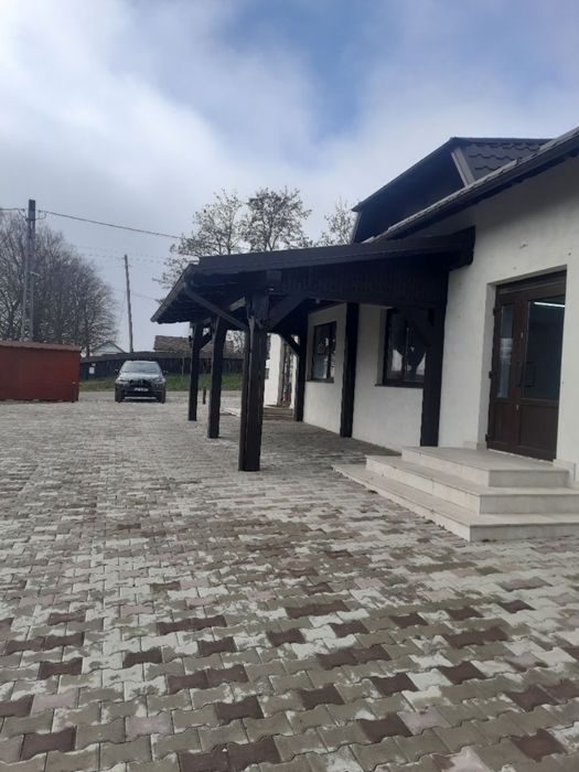 Spaţiu Comercial de vânzare în Vadu Moldovei E85 jud Suceava