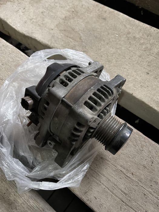 Генератор на Камри 40 3,5 европеец