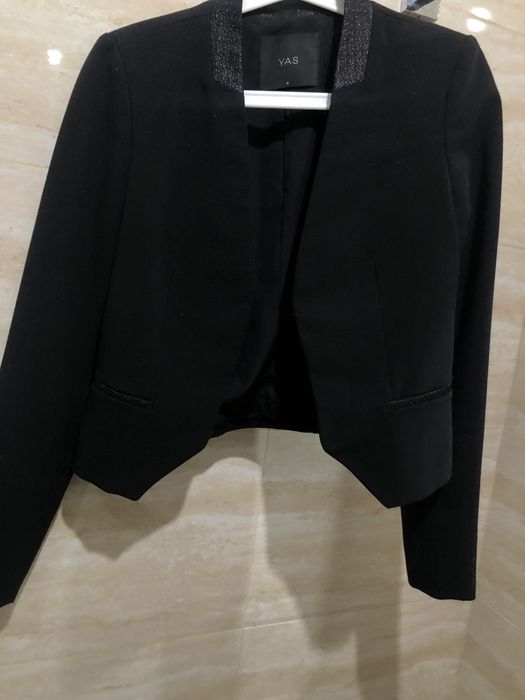 Пиджак (Абая Манаса)