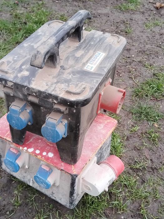 De vânzare totul la Pachet