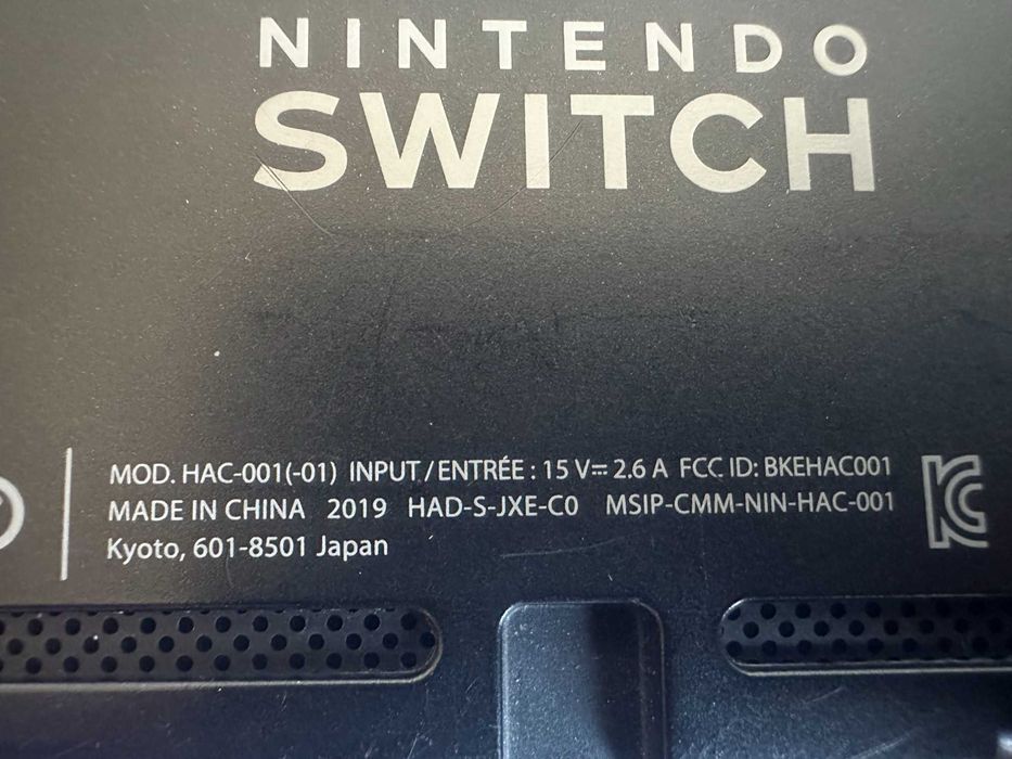 Игрална конзола - NINTENDO SWITCH V2 - Joy-Con Blue / Red - HAC-001