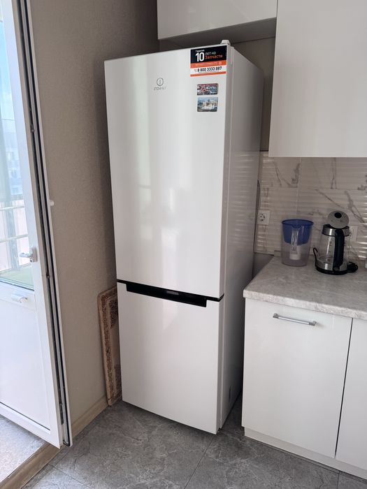 Холодильник Indesit