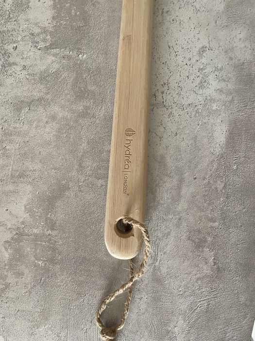 Щетка для массажа и скраба