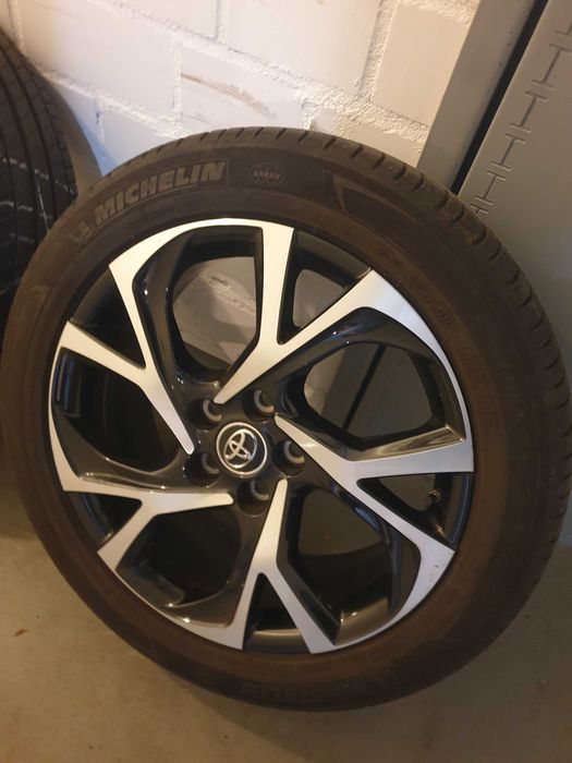 4 х Оригинални джанти Toyota C-HR с гуми 225 50 18цола