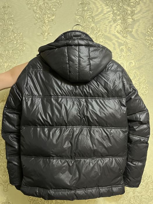 Продам куртку Moncler