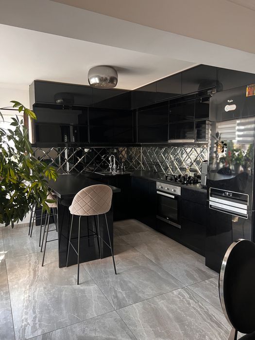 Casa modernă de vanzare