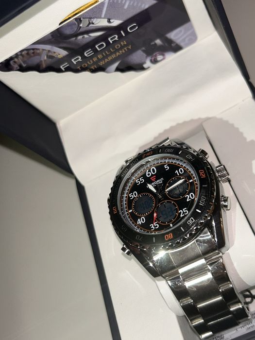 Елегантен мъжки часовник швейцарски механизъм