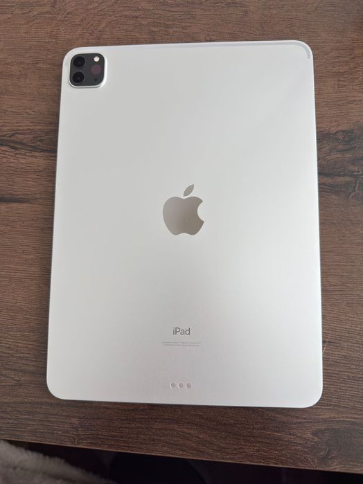 iPad Pro 11" (3rd gen) 2TB като НОВ