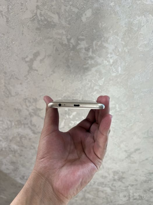 Samsung J4 sotiladi