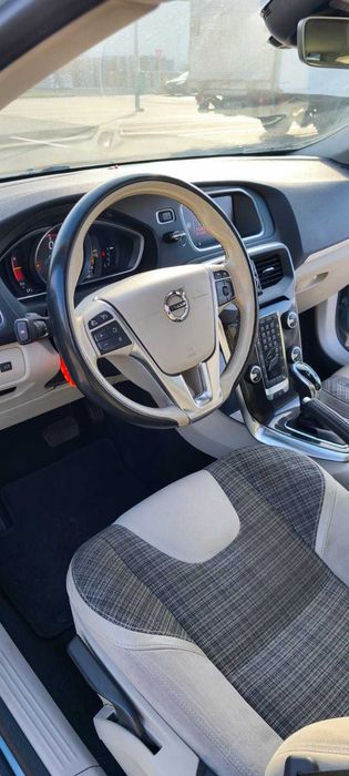 Volvo V40 cross country
