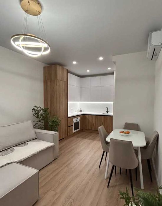 продам 2х ком квартиру на Досмухамедова Карасай батыра