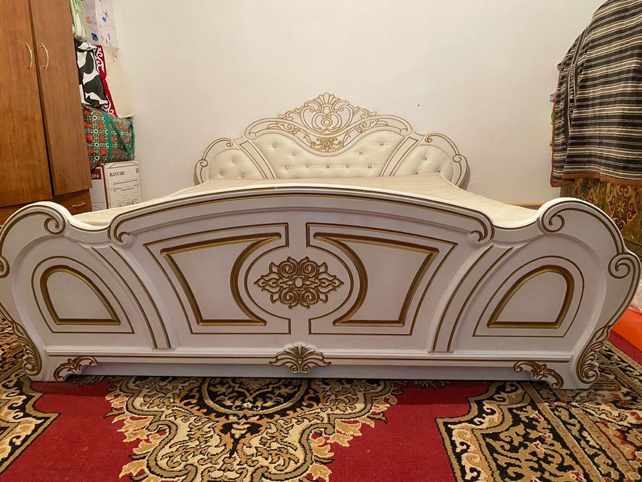 Спальный кровать для двоих