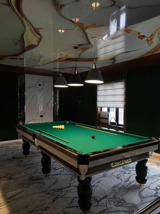 Oq tosh dacha [quyoshga yaqinda joylashgan)