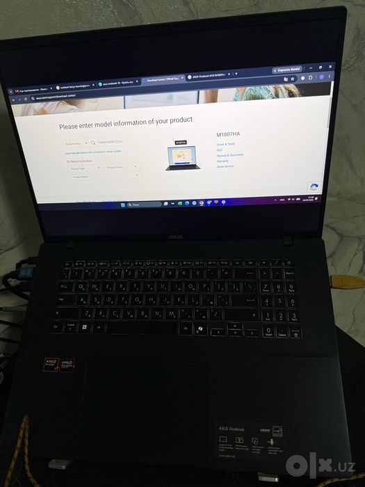 ASUS Vivobook M18 dyum