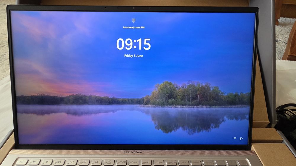 Ultrabook ASUS ZenBook 15 | i7-8565U | 16GB RAM | 512GB SSD | GTX 1050 | Win 11 Pro