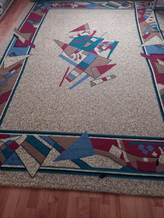 Продам ковёр 2,5× 3,5 б/y