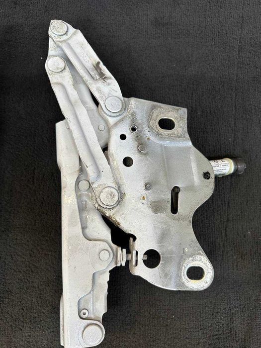 Balamale capse capotă BMW X6 G06