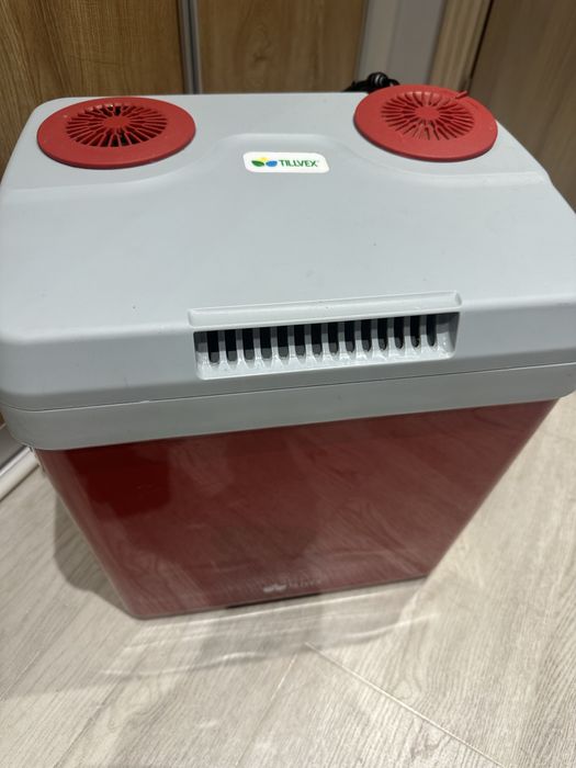 Хладилнa чанта Tillvex - , 32л, 12V-220V студено