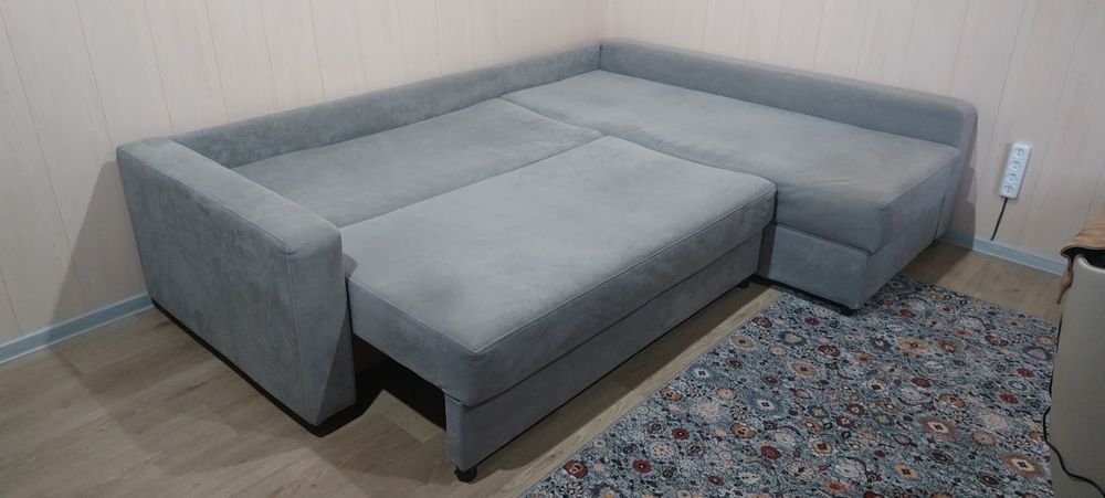 Диван угловой серый