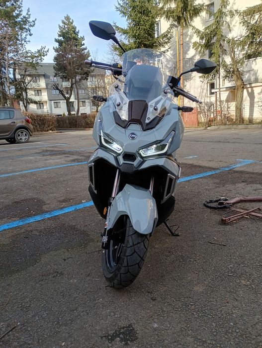 Scuter adventure Sym Adx 125