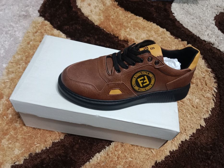 Продам кеды фирмы fenbi