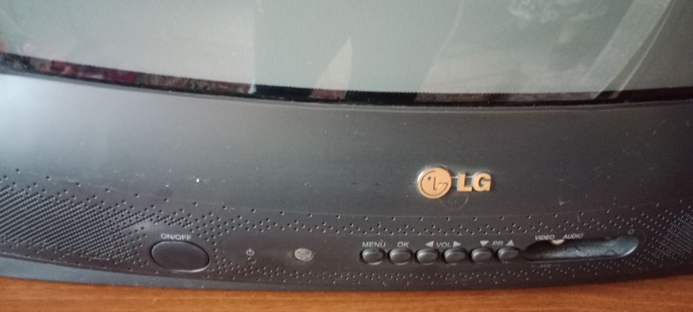 Телевизор LG рабочий
