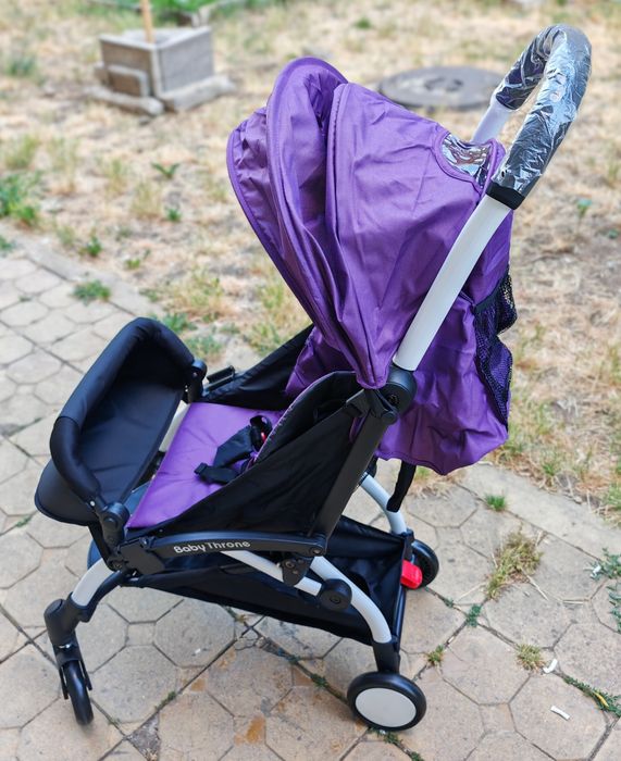 Нова олекотена сгъваема детска количка