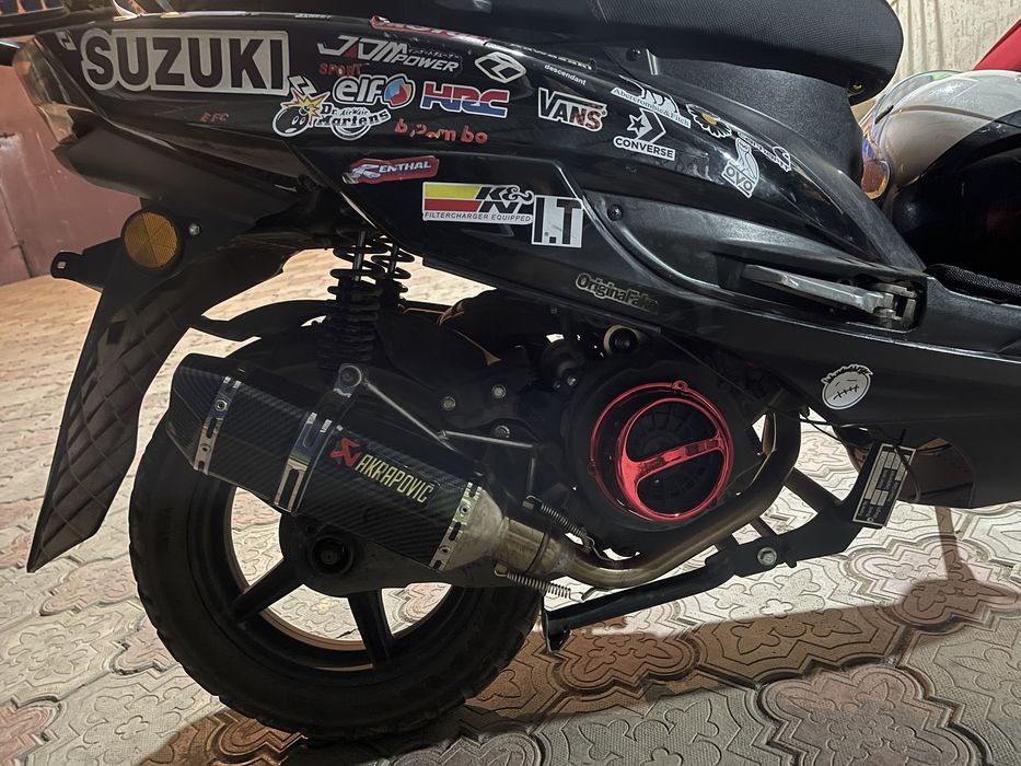 Продам Мопед Макси 1 поколения