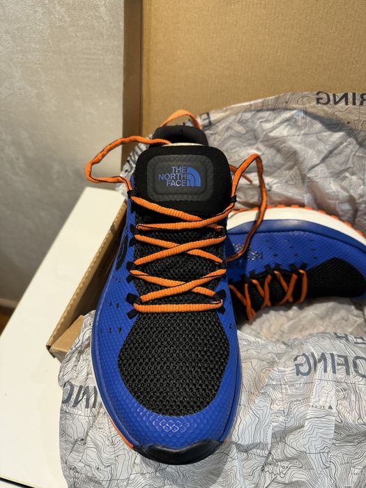 The North Face - кроссовки 41-42 р.