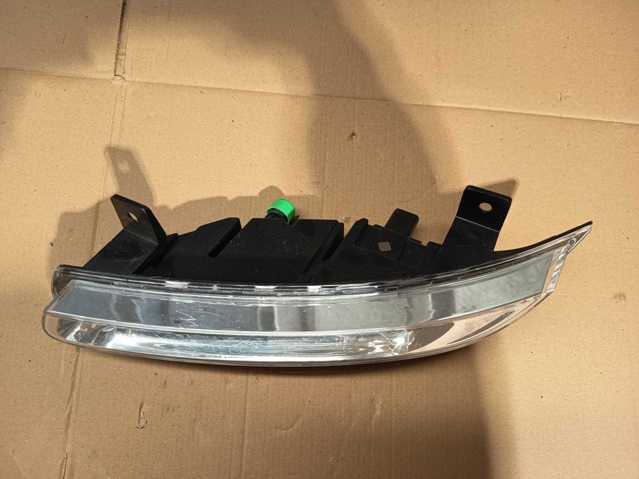 far lampa pozitie renault fluence