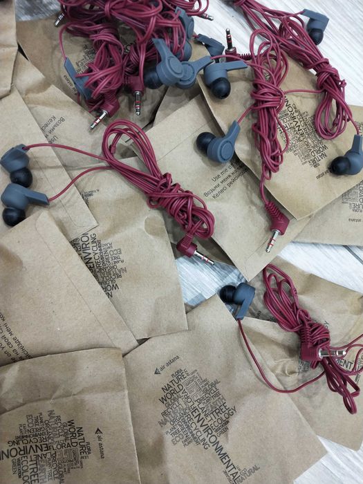 Продам новые наушники.