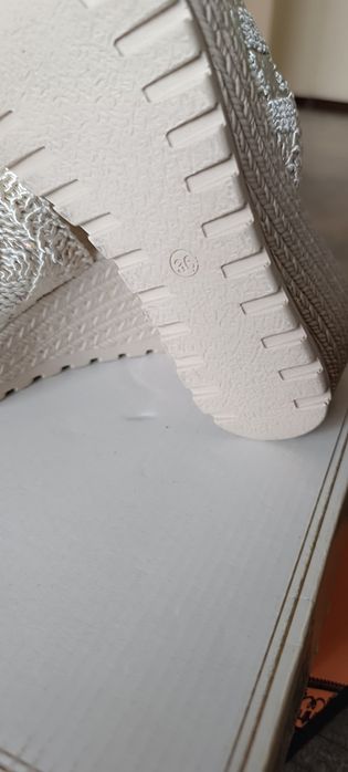 Дамски летни чехли