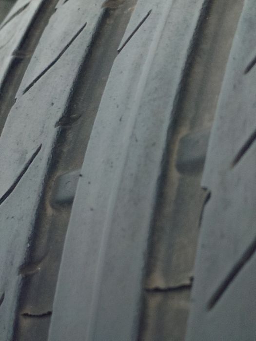 235/55R19 CONTINENTAL DOT23&20