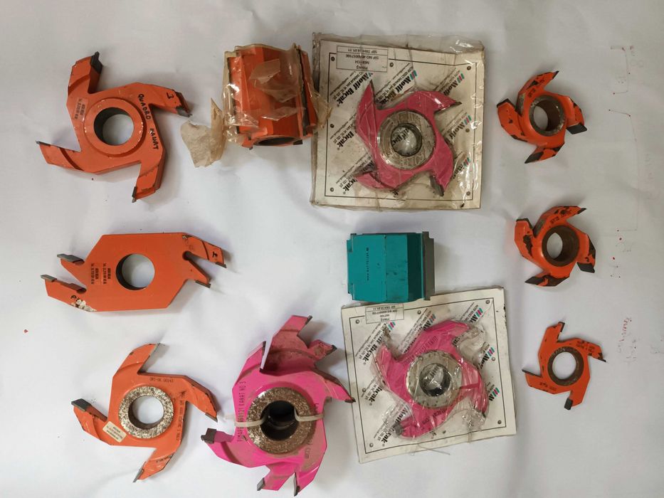 Freze pentru pvc d.ax30mm.