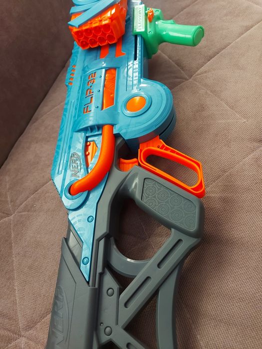 Продам Nerf Elite Flip 32