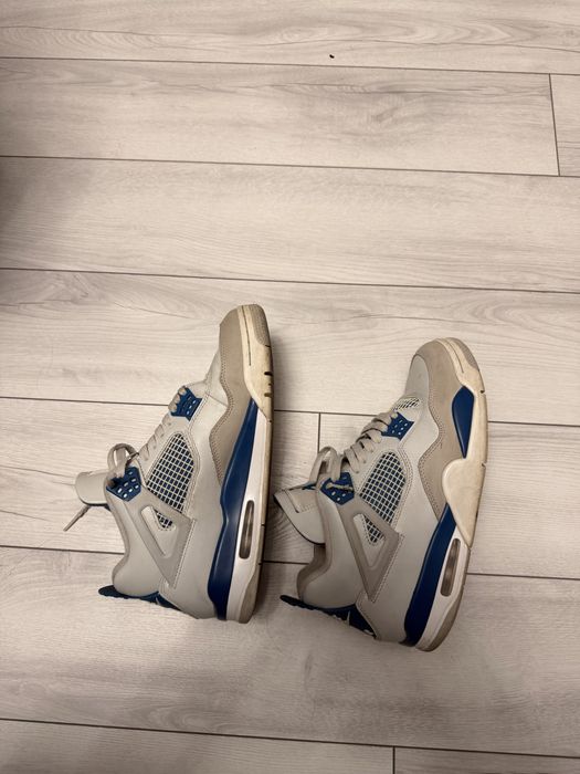 Nike Air Jordan 4 Retro –grey and blue