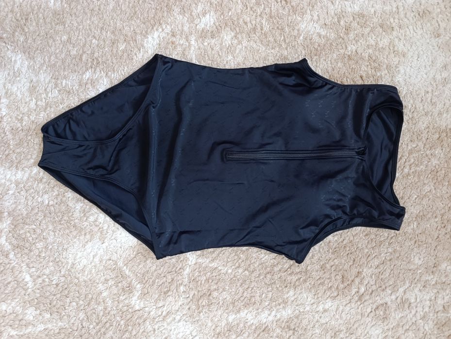 Новый купальник размер L