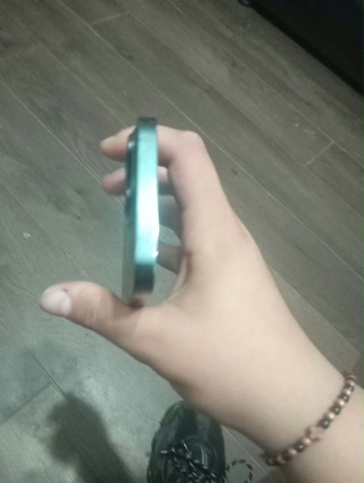 Vand ipone 13 pro verde