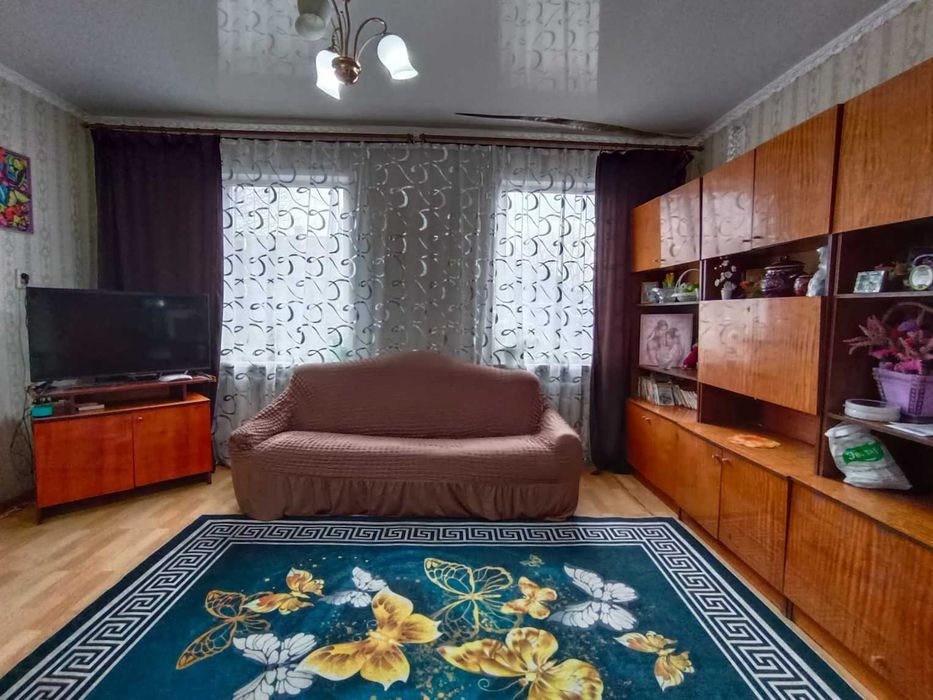 Продаю 4 комнатный дом в Пришахтинске.
