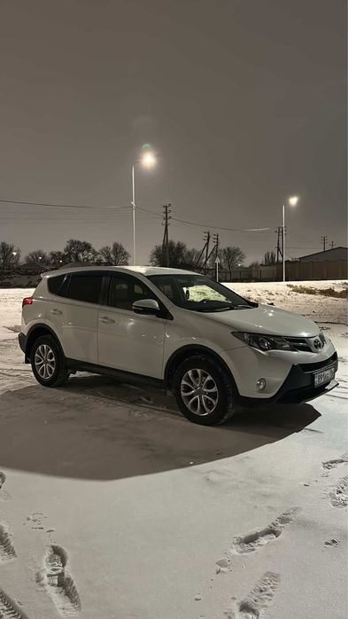 Продается тойота РАВ-4. 2013г.в.