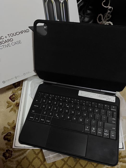 Клавиатура для айпад